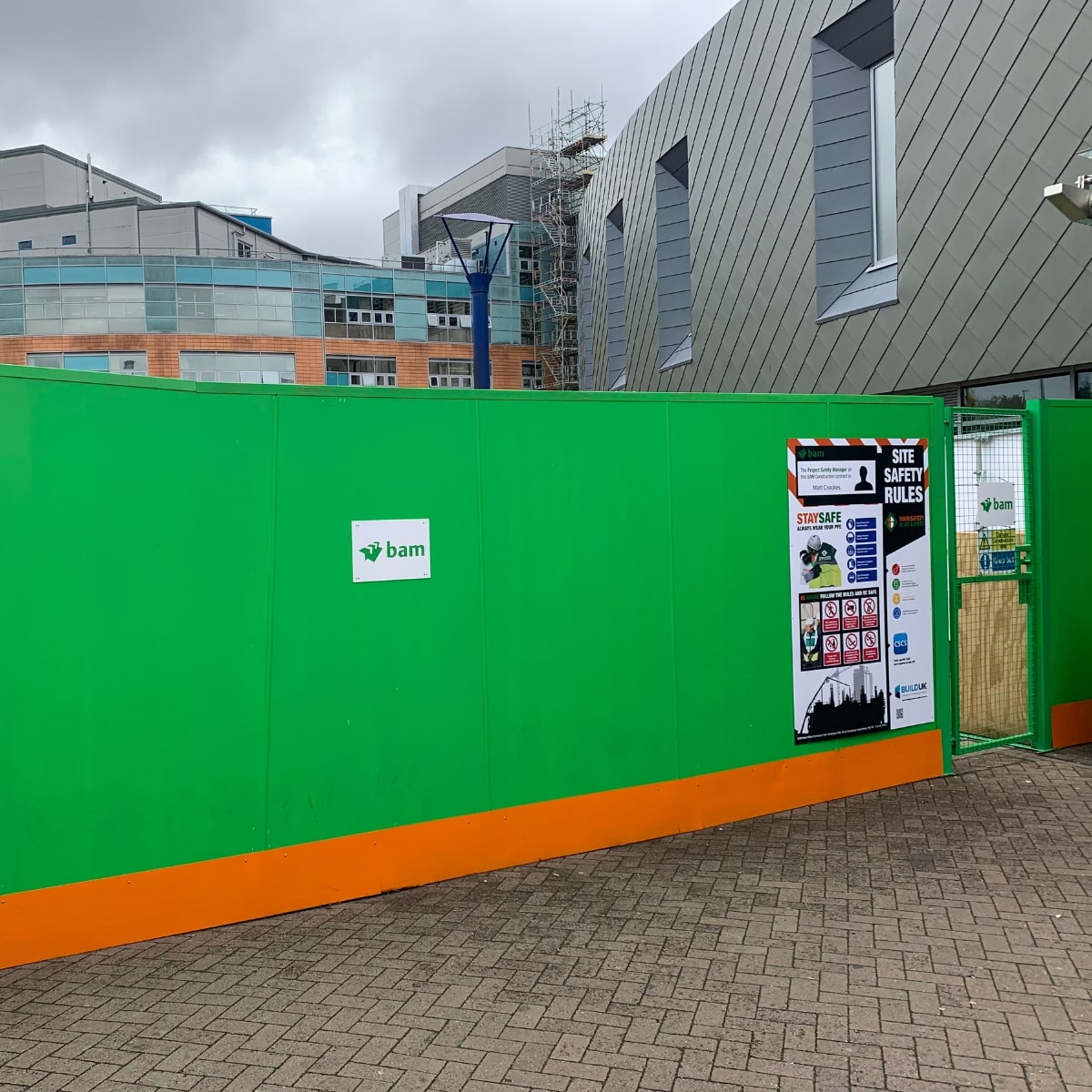 Recyclable 2.4m GreenHoard® Plastic Hoarding